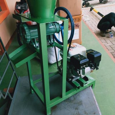 mesin giling daging diesel