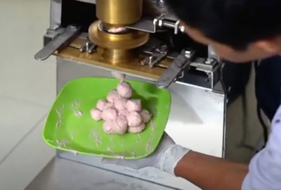 proses membuat bakso