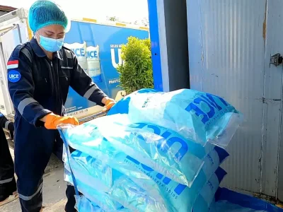 Jualan Es Batu Kristal