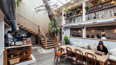 Kafe 24 Jam Terdekat